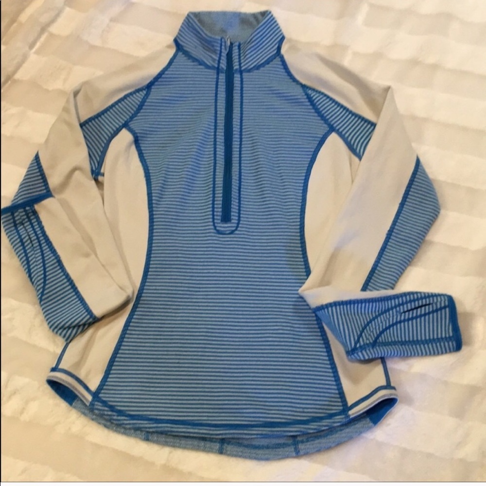 Lululemon size 6 reversible jacket blue and white